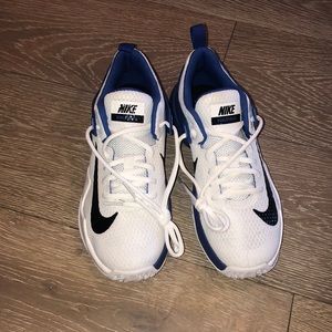 nike volleyball shoes